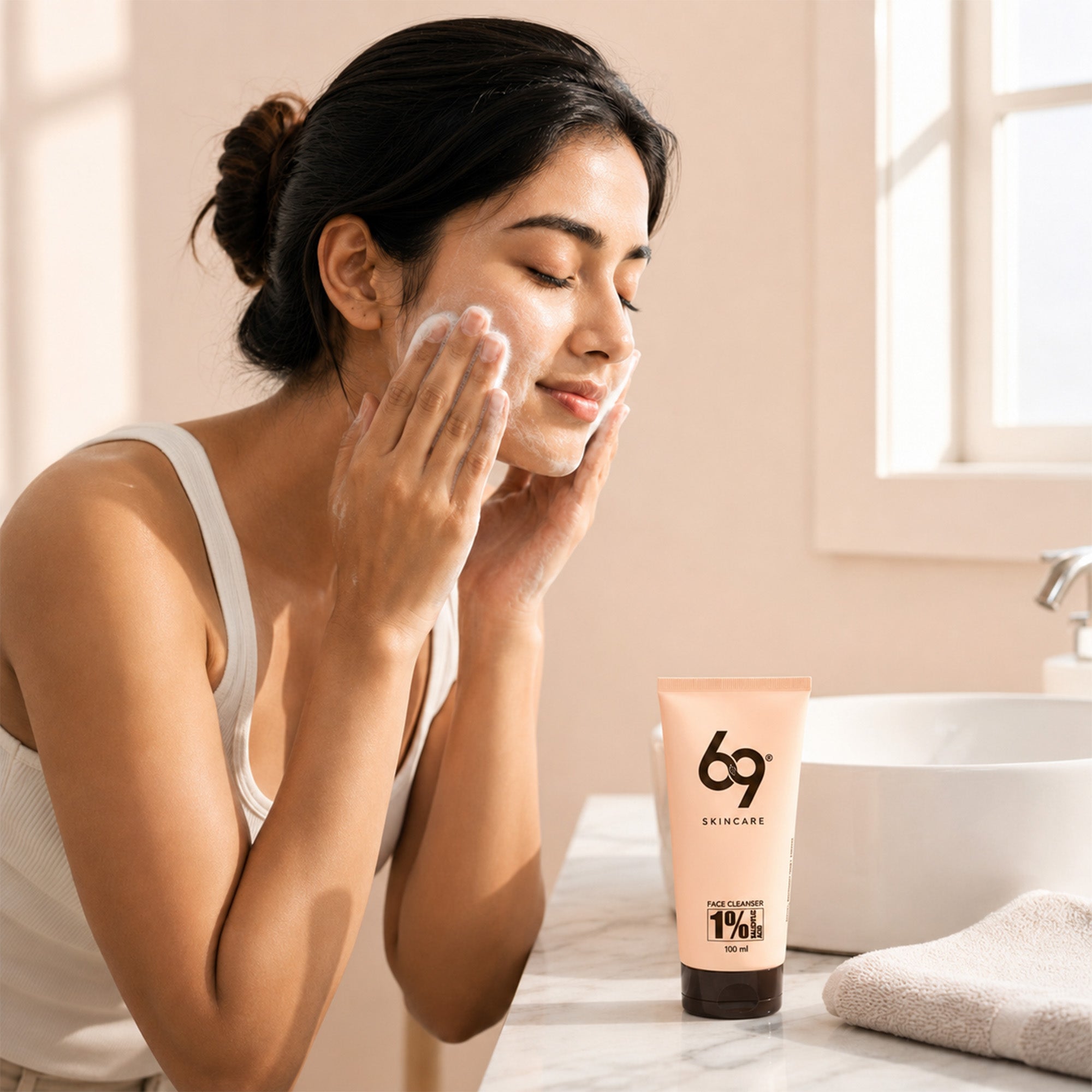 1% Salicylic Acid Face Cleanser for Acne | 6&9 Skincare